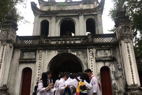 HERITAGE EDUCATION FOR HIGH SCHOOL STUDENTS AT THE SPECIAL NATIONAL LANDMARK OF VAN MIEU - QUOC TU GIAM