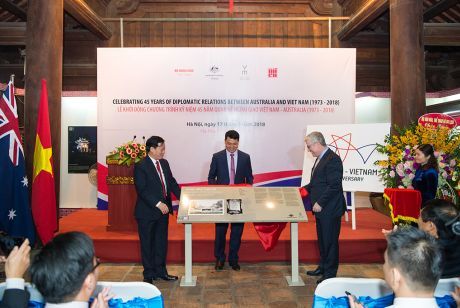 Ceremony to celebrate diplomatic relations between Vietnam and Australia and the introduction of a new system of signposts in Van Mieu-Quoc Tu Giam